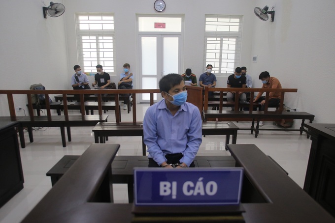 Tuyên án kẻ giết vợ, chặt xác phi tang xuống sông Đuống - Ảnh 1. Tuyên án kẻ giết vợ, chặt xác phi tang xuống sông Đuống - Ảnh 1.