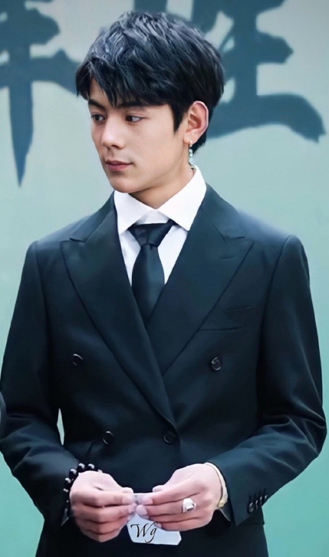 Từ chàng chăn bò, hotboy Tây Tạng đổi khác sau 2 năm trở thành ngôi sao - 9