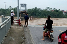 Sập cầu Phong Châu, người dân di chuyển theo lộ trình nào?