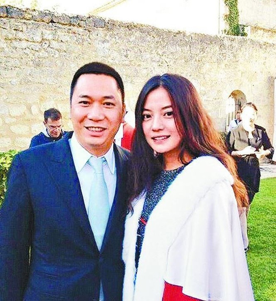 Nghi án Triệu Vy ly hôn chồng đại gia lại nóng - 1 Nghi án Triệu Vy ly hôn chồng đại gia lại nóng - 1
