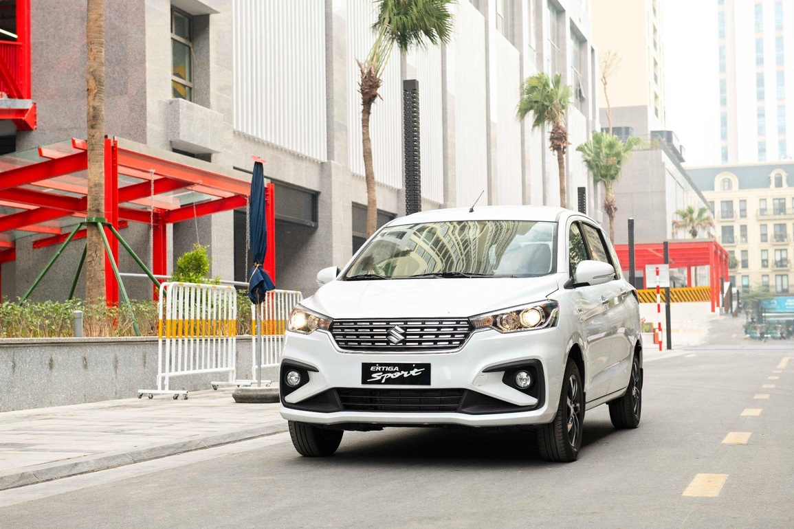 Suzuki Ertiga: Lựa chọn vàng trong… làng xe dịch vụ - 1 Suzuki Ertiga: Lựa chọn vàng trong… làng xe dịch vụ - 1