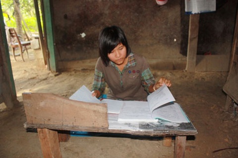 Vịn vào mình để vươn lên