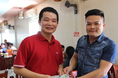 Một nhà báo nhặt được 50 triệu đồng, trả lại cho người đánh rơi