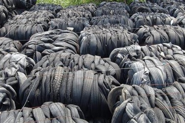 Doanh nghiệp than "giấy phép con" hậu kiểm gây khó nhập săm lốp phế liệu