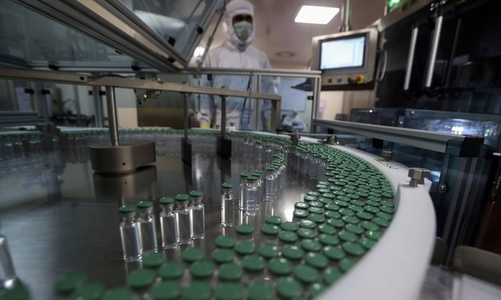 Các tỷ phú Ấn Độ nổi lên nhờ vaccine Covid-19 - 4