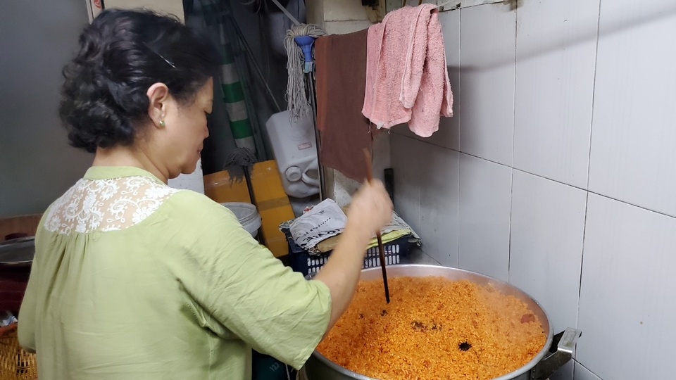 Người làm nghề nấu cỗ tất bật dịp Rằm tháng Giêng - 7 Người làm nghề nấu cỗ tất bật dịp Rằm tháng Giêng - 7