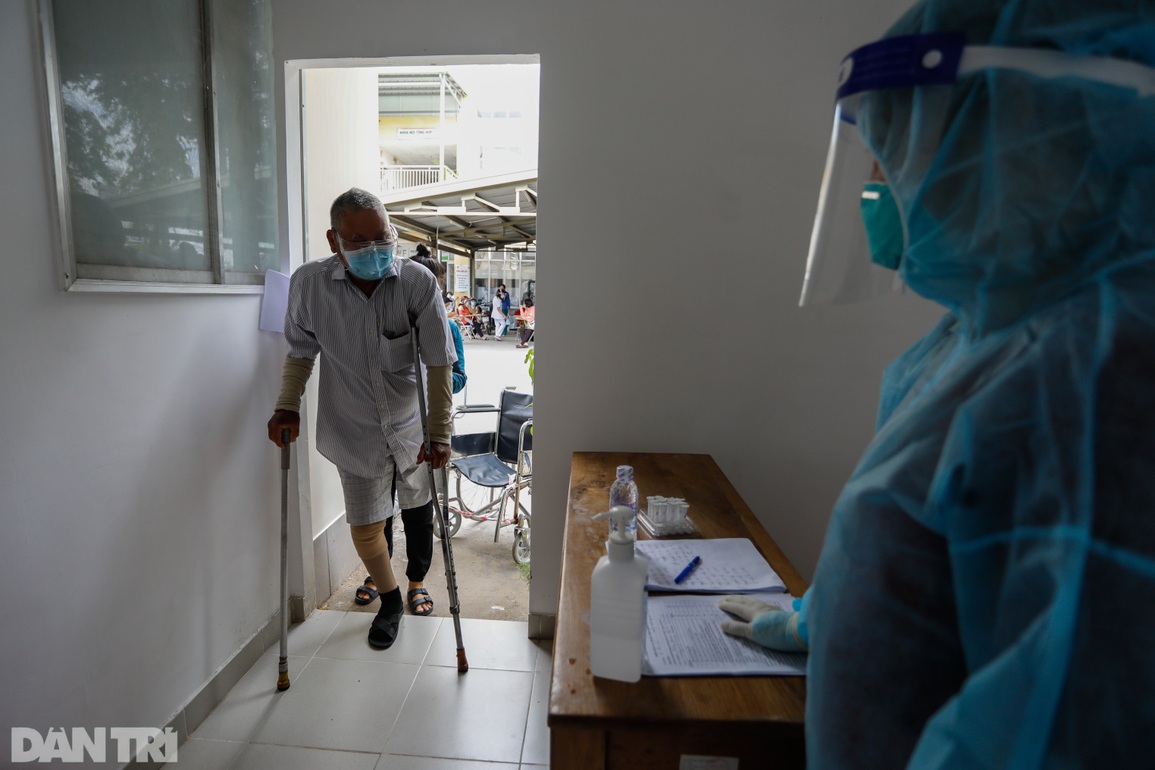 60% ca tử vong vì Covid-19 ở thành phố Thủ Đức là người chưa tiêm vaccine - 2 60% ca tử vong vì Covid-19 ở thành phố Thủ Đức là người chưa tiêm vaccine - 2