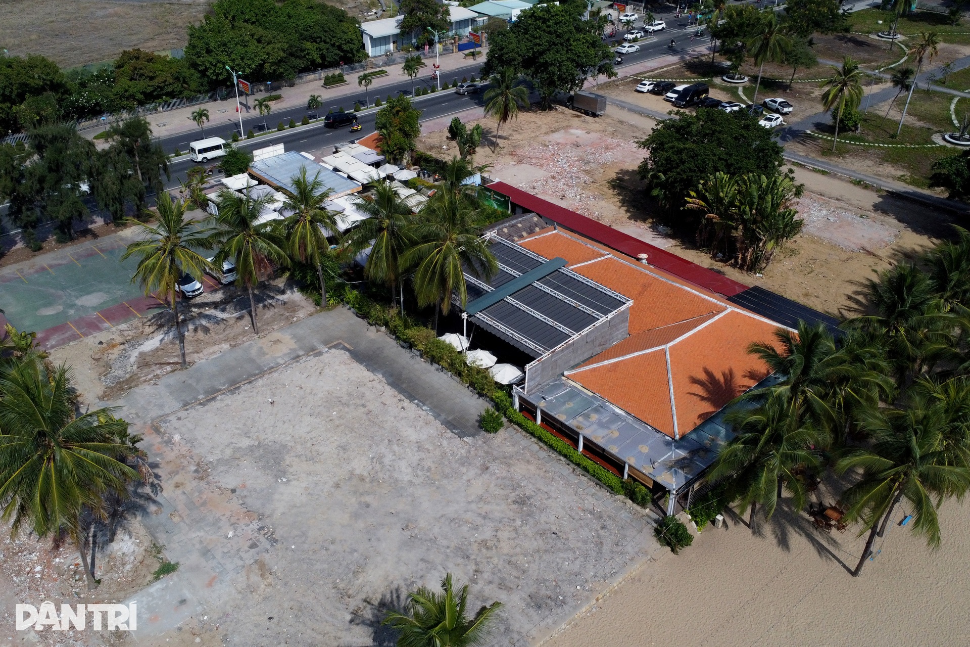 Toàn cảnh dự án 26.000m2 ở Nha Trang bị di dời, trả lại bãi biển - 13 Toàn cảnh dự án 26.000m2 ở Nha Trang bị di dời, trả lại bãi biển - 13