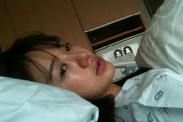 Yoon Eun Hye bất ngờ nhập viện 