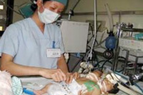 Hoãn tách cặp song sinh đặc biệt