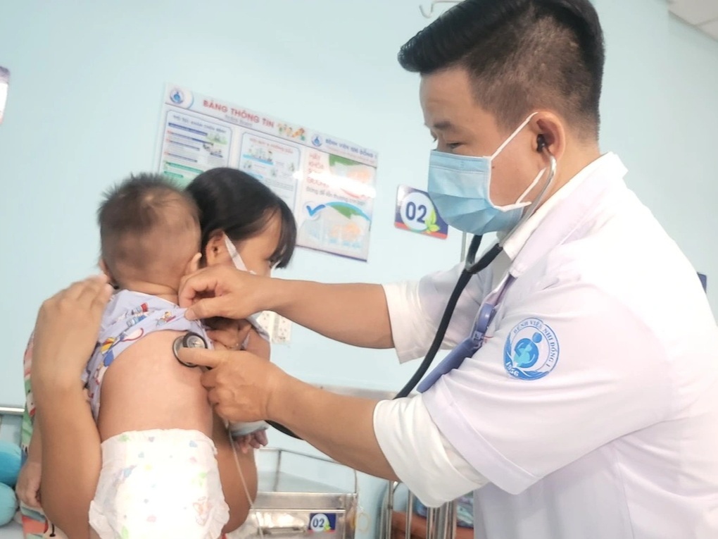 Giao lưu trực tuyến: Ứng phó với dịch sởi ở TPHCM và khu vực phía Nam - 3 Giao lưu trực tuyến: Ứng phó với dịch sởi ở TPHCM và khu vực phía Nam - 3