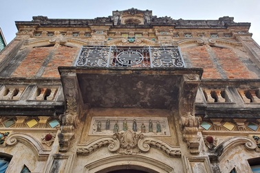 Căn biệt thự Pháp cổ 100 tuổi của "đại gia làng miến" nức tiếng Hà Nội xưa