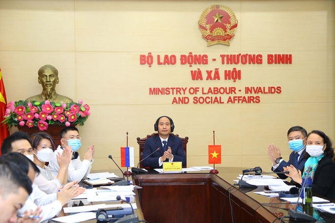 Thứ trưởng Nguyễn Văn Hồi phát biểu tại Cuộc họp