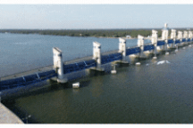 "Siêu cống" thủy lợi lớn nhất Việt Nam giữ nước ngọt cho người miền Tây