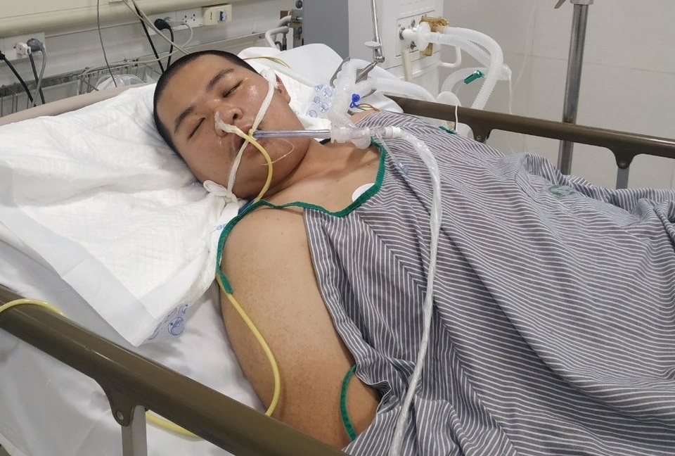 Mong mọi người dang tay cứu giúp để anh ấy còn được về với các con - 4 Mong mọi người dang tay cứu giúp để anh ấy còn được về với các con - 4