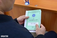 Đủ tuổi nghỉ hưu có được hưởng bảo hiểm thất nghiệp?