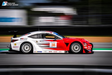 Có gì ở những chiếc siêu xe độ tại Thailand Super Series trên đường đua F1 Hà Nội?