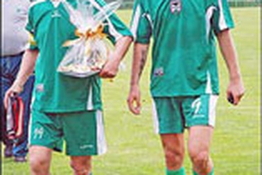 Bố Berbatov từng vào tù vì tội cưỡng dâm