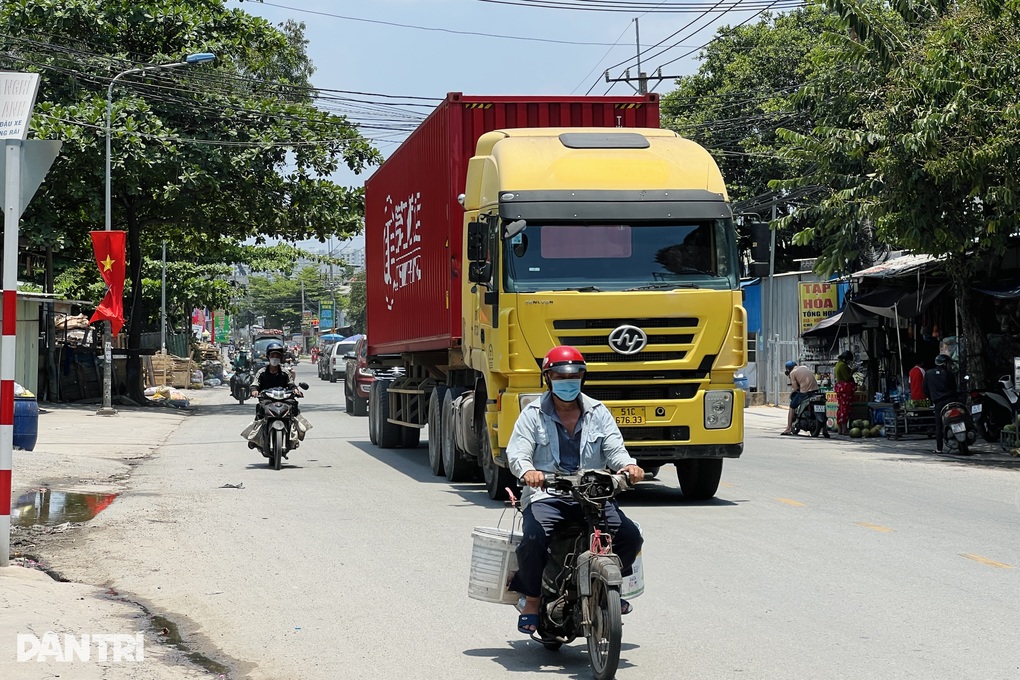 Sở chỉ đạo cấm xe, gần một tháng vẫn chưa đơn vị nào ở Bình Dương thực hiện - 1 Sở chỉ đạo cấm xe, gần một tháng vẫn chưa đơn vị nào ở Bình Dương thực hiện - 1