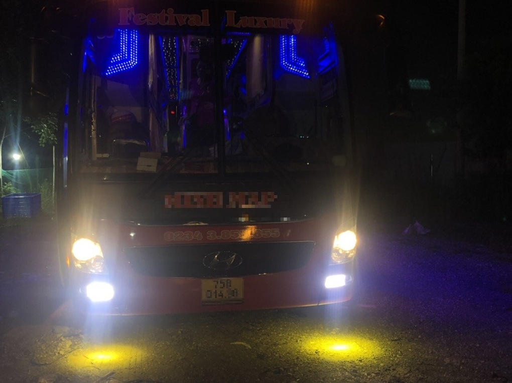 Tài xế xe khách có nồng độ cồn cao ngất ngưởng bị phạt 35 triệu đồng - 2 Tài xế xe khách có nồng độ cồn cao ngất ngưởng bị phạt 35 triệu đồng - 2