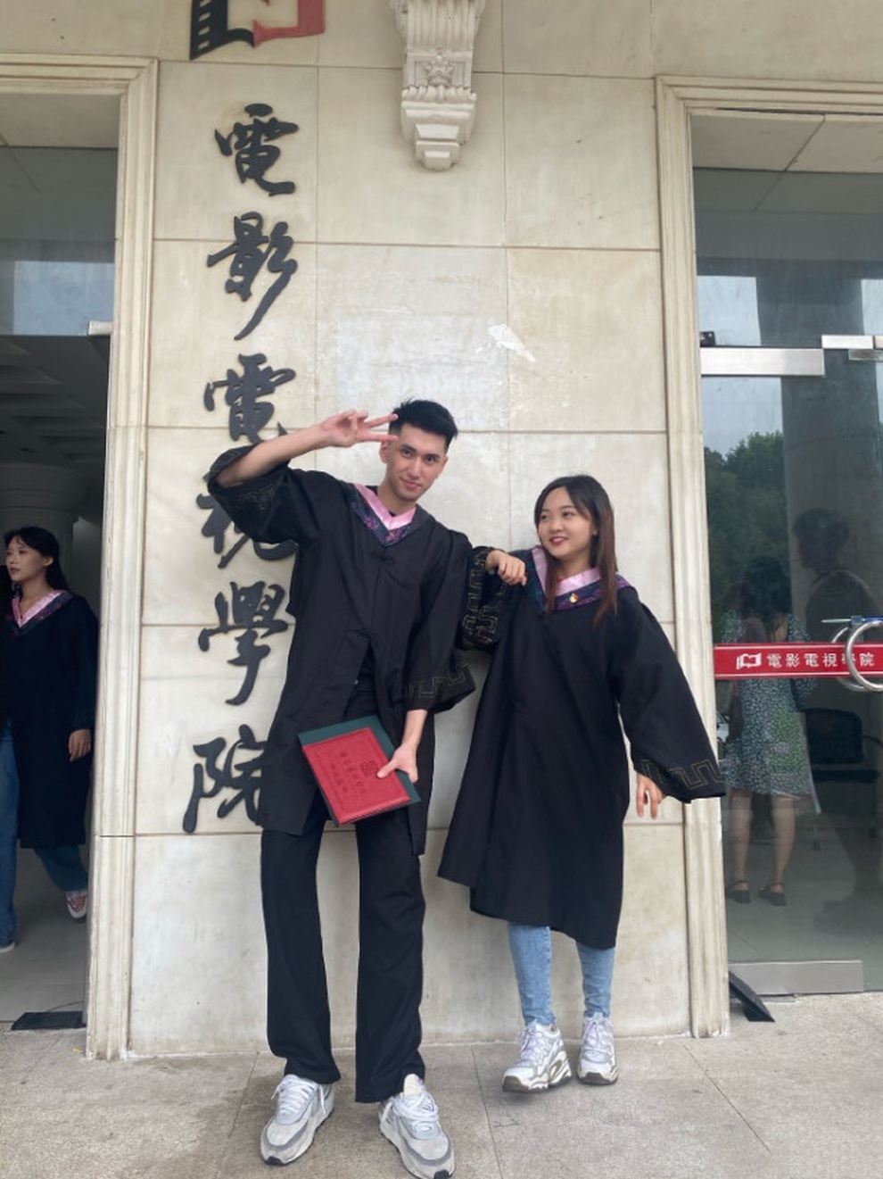 Hình ảnh bé gái Olympic Lâm Diệu Khả trong lễ tốt nghiệp Đại học - 6 Hình ảnh bé gái Olympic Lâm Diệu Khả trong lễ tốt nghiệp Đại học - 6