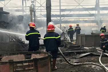 Hà Nội: Nổ lớn tại nhà máy luyện phôi thép, 2 người bị thương