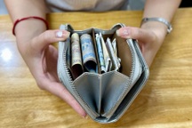 Bát phở 60.000 đồng, một tuần hết 2 triệu: Tân sinh viên “lọt hố” chi tiêu