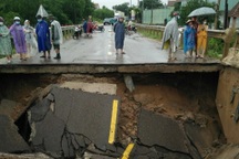 Sập mố cầu trên quốc lộ 19, giao thông bị chia cắt