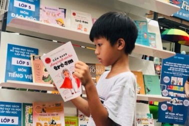 Học thi theo kiểu "ăn vào nhả ra", tủ rượu át... tủ sách