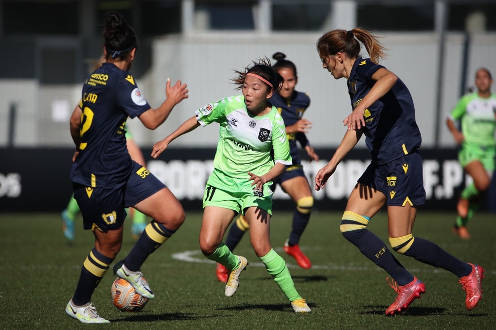 Huỳnh Như tiết lộ với báo Bồ Đào Nha về hành trình làm nên lịch sử - 1 Huỳnh Như tiết lộ với báo Bồ Đào Nha về hành trình làm nên lịch sử - 1