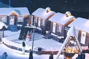 Quảng cáo tuyết rơi phủ kín mái nhà, khu du lịch bị tố lừa đảo khách