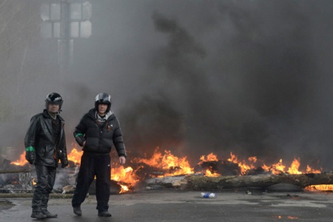 Ukraine chuyển vũ khí hạng nặng tới miền Đông