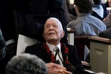 Cựu Tổng thống Jimmy Carter muốn thọ đến 100 tuổi để bỏ phiếu cho bà Harris