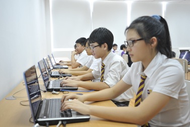 Làm thế nào để hướng dẫn con sử dụng mạng xã hội đúng cách?