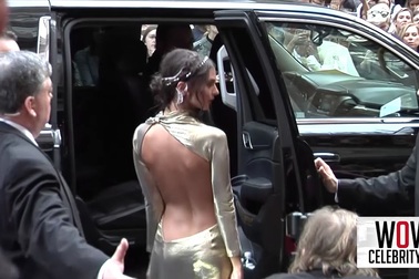 Emily Ratajkowski dự Met Gala