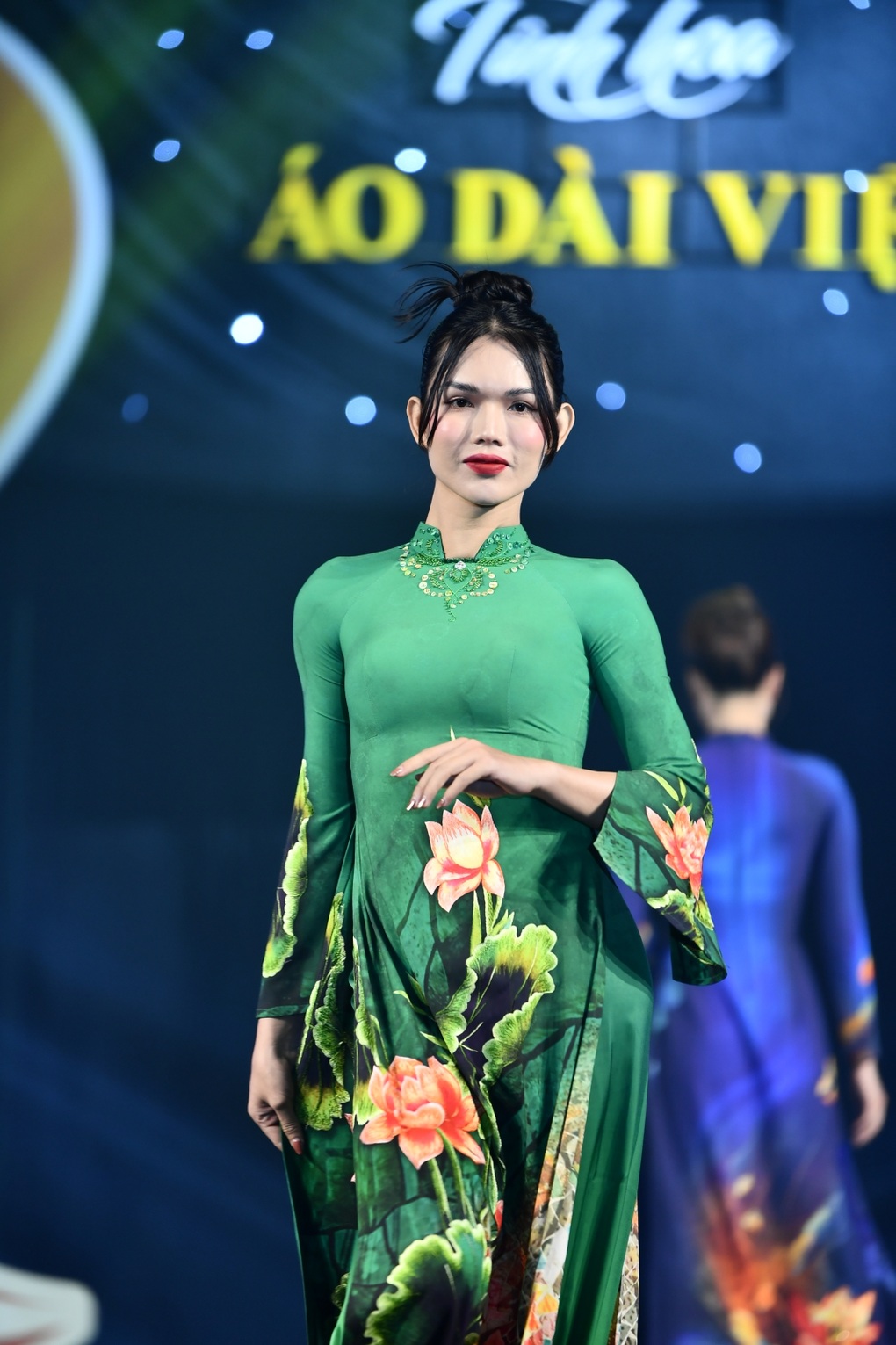 NSƯT Xuân Bắc, NTK Đỗ Trịnh Hoài Nam kể chuyện áo dài bằng kịch nói - 9