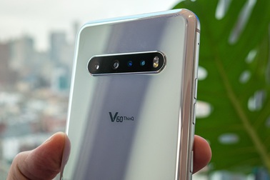 LG ra mắt smartphone 5G, có thể quay video 8K, gập mở như Galaxy Fold