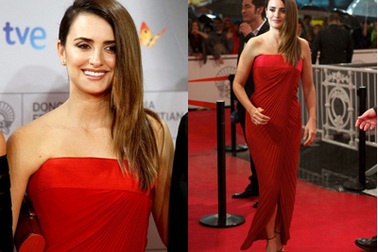 Penelope Cruz quyến rũ với vai trần