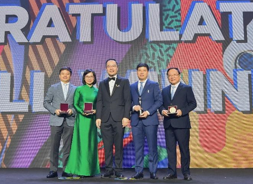 Vietcombank khẳng định thương hiệu nhà tuyển dụng hàng đầu - 2 Vietcombank khẳng định thương hiệu nhà tuyển dụng hàng đầu - 2
