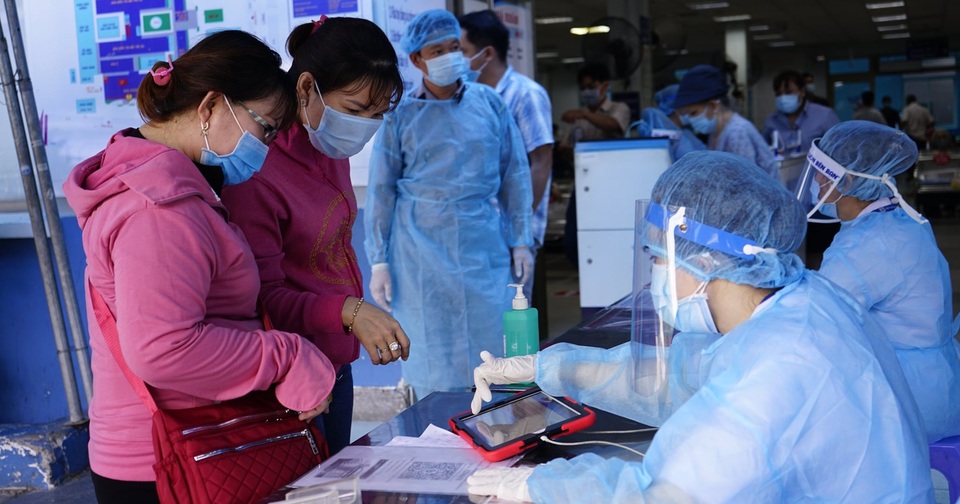 Truy tìm hành khách đi chung xe buýt với F1 từ TPHCM về Long An - 1 Truy tìm hành khách đi chung xe buýt với F1 từ TPHCM về Long An - 1