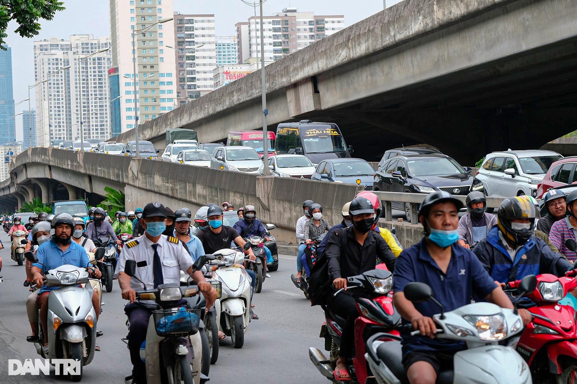 Giao thông cửa ngõ Hà Nội: Một ngả tắc, 2 ngả thông - 6 Giao thông cửa ngõ Hà Nội: Một ngả tắc, 2 ngả thông - 6