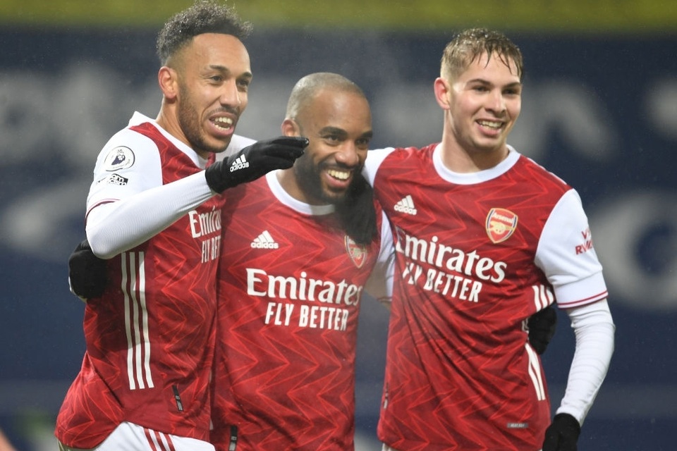 Vùi dập West Brom, Arsenal thắng trận thứ ba liên tiếp - 1 Vùi dập West Brom, Arsenal thắng trận thứ ba liên tiếp - 1