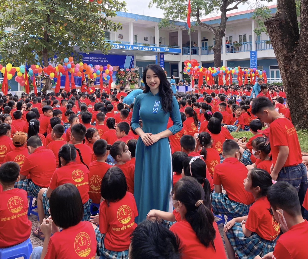 Bạn gái cầu thủ Trần Danh Trung: Hơn 6 tuổi, là cô giáo tiểu học xinh đẹp - 4