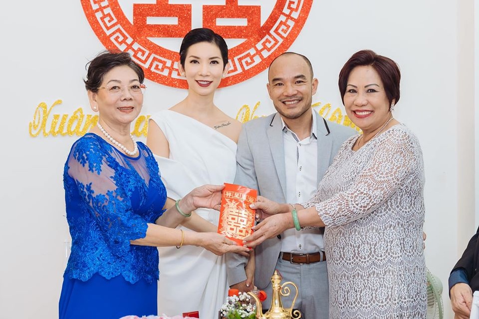 4 tháng sau đám cưới bí mật, Xuân Lan mới tiết lộ ảnh đám hỏi - 4 4 tháng sau đám cưới bí mật, Xuân Lan mới tiết lộ ảnh đám hỏi - 4