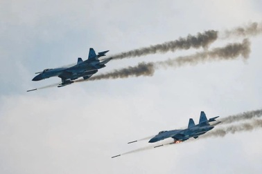 Không quân Nga đổi chiến thuật đối phó "mưa" tên lửa Ukraine