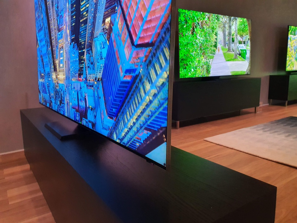 Cận cảnh TV 8K không viền màn hình của Samsung tại CES 2020 - 3 Cận cảnh TV 8K không viền màn hình của Samsung tại CES 2020 - 3