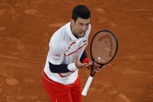 Roland Garros 2020: "Đòi nợ" Carreno-Busta, Djokovic lần thứ 10 vào bán kết