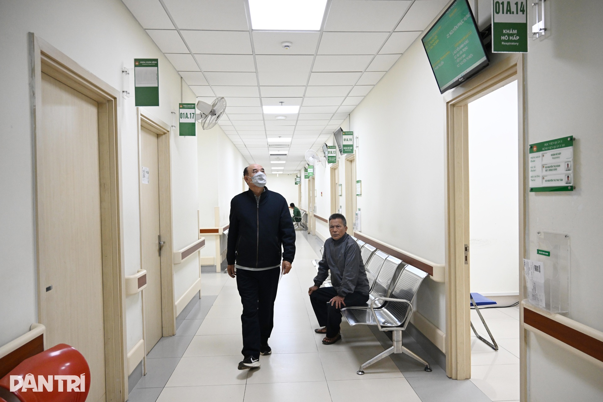 Cách một bệnh viện công thoát cảnh xếp hàng từ 6h, ngày khám 4.000 lượt - 4
