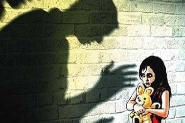 Nửa đêm đến công an đầu thú hành vi xâm hại 2 bé gái hàng xóm