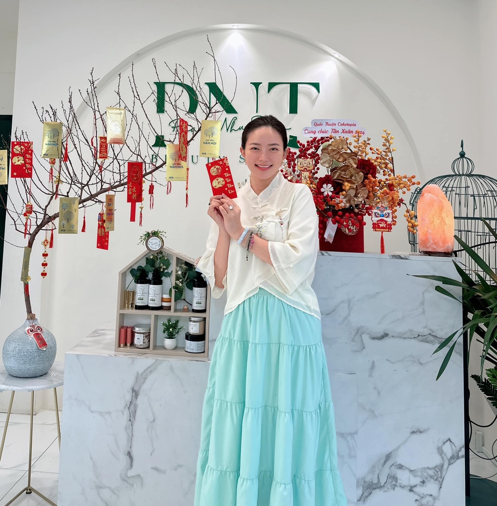 Phan Như Thảo gợi cảm hậu giảm cân, chăm kiếm tiền dù lấy chồng đại gia - 9 Phan Như Thảo gợi cảm hậu giảm cân, chăm kiếm tiền dù lấy chồng đại gia - 9